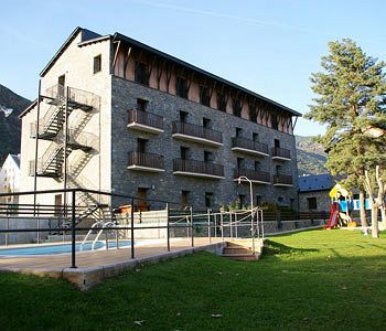 Villanúa Roca Nevada Suites מראה חיצוני תמונה