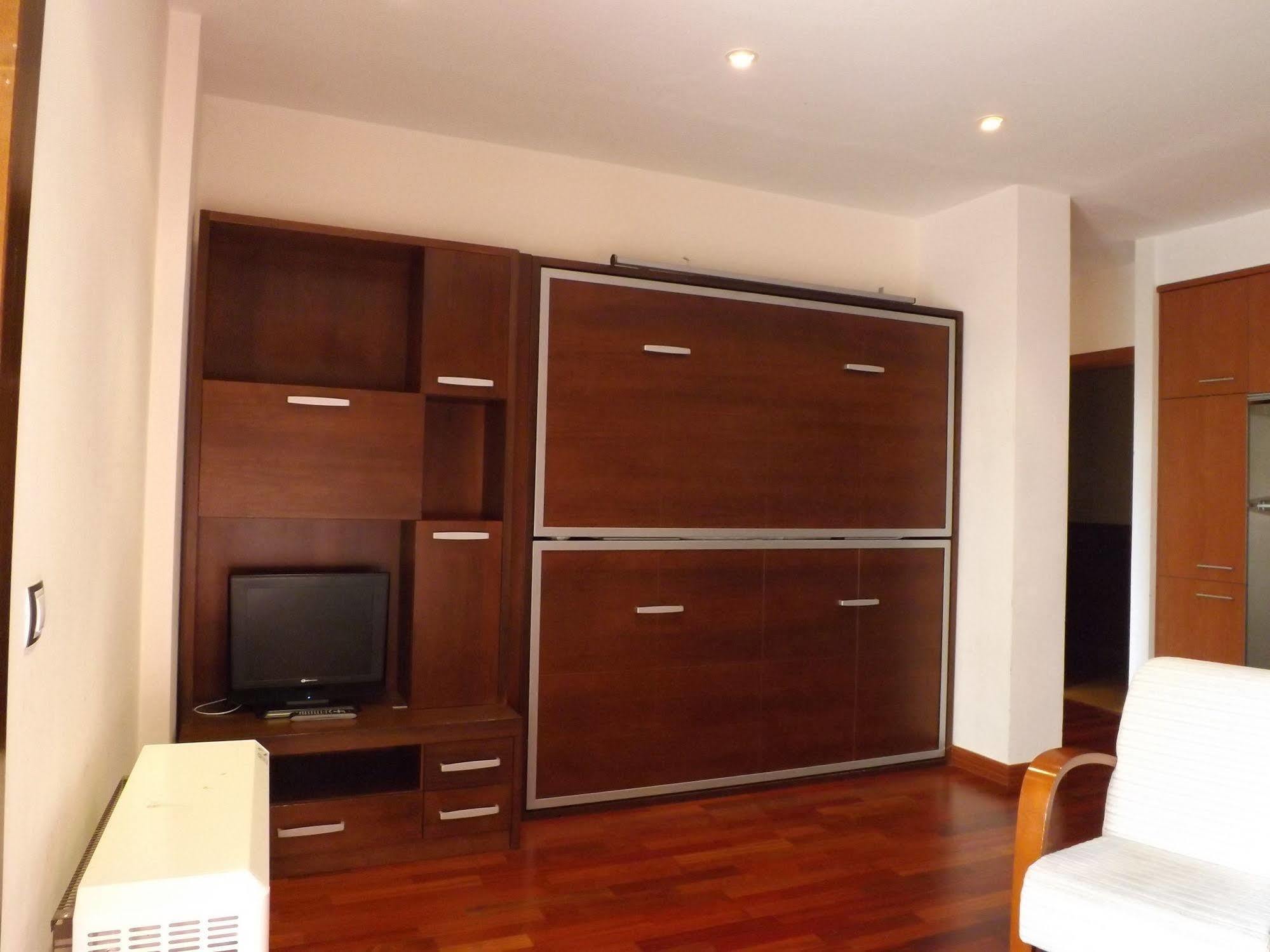 Villanúa Roca Nevada Suites מראה חיצוני תמונה